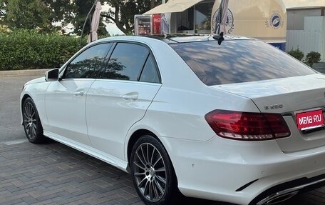 Mercedes-Benz E-Класс, 2015 год, 1 750 000 рублей, 7 фотография