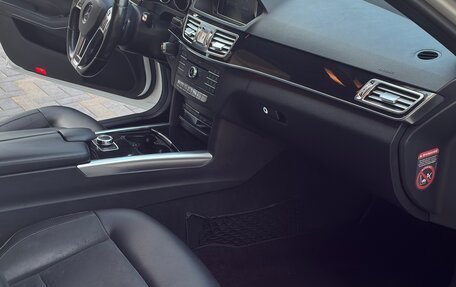 Mercedes-Benz E-Класс, 2015 год, 1 750 000 рублей, 12 фотография