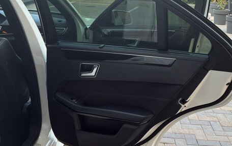 Mercedes-Benz E-Класс, 2015 год, 1 750 000 рублей, 15 фотография