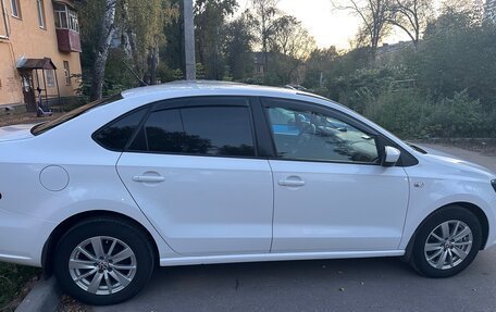 Volkswagen Polo VI (EU Market), 2013 год, 699 000 рублей, 2 фотография