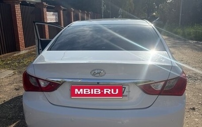 Hyundai Sonata VI, 2011 год, 950 000 рублей, 1 фотография