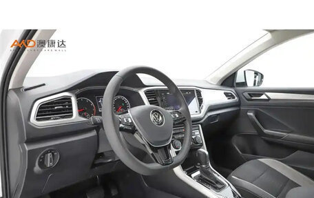 Volkswagen T-Roc I, 2022 год, 1 460 000 рублей, 6 фотография