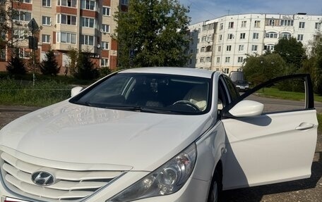 Hyundai Sonata VI, 2011 год, 950 000 рублей, 7 фотография