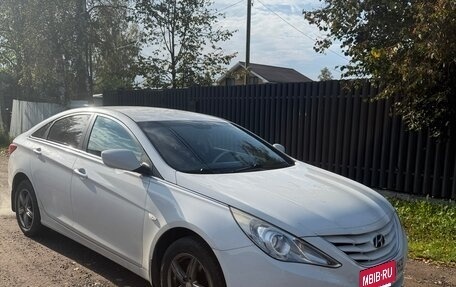 Hyundai Sonata VI, 2011 год, 950 000 рублей, 8 фотография