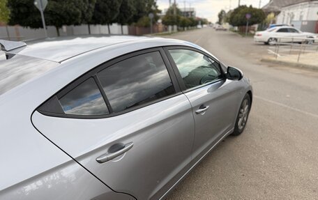 Hyundai Elantra VI рестайлинг, 2016 год, 1 350 000 рублей, 11 фотография