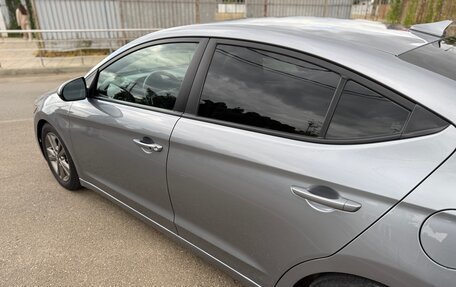 Hyundai Elantra VI рестайлинг, 2016 год, 1 350 000 рублей, 8 фотография