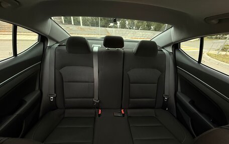 Hyundai Elantra VI рестайлинг, 2016 год, 1 350 000 рублей, 22 фотография