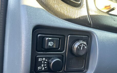 Nissan Almera, 2004 год, 290 000 рублей, 11 фотография