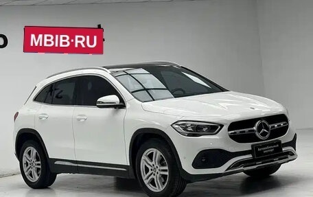 Mercedes-Benz GLA, 2022 год, 1 977 000 рублей, 1 фотография