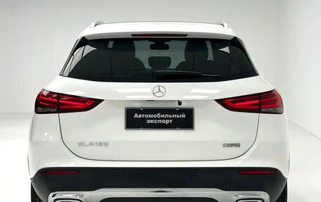 Mercedes-Benz GLA, 2022 год, 1 977 000 рублей, 5 фотография