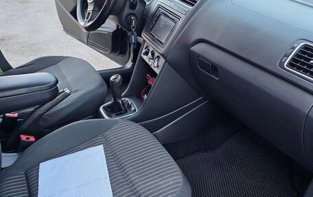 Volkswagen Polo VI (EU Market), 2011 год, 550 000 рублей, 13 фотография
