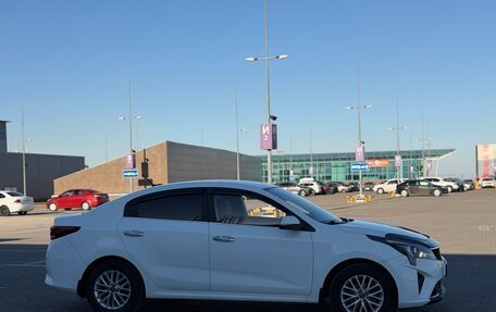 KIA Rio IV, 2021 год, 1 690 000 рублей, 3 фотография