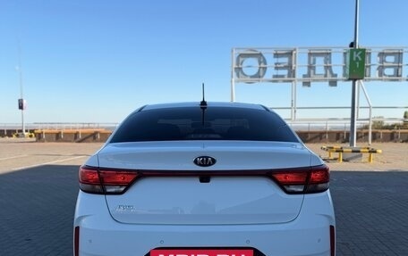 KIA Rio IV, 2021 год, 1 690 000 рублей, 5 фотография