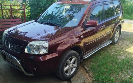 Nissan X-Trail, 2006 год, 650 000 рублей, 2 фотография