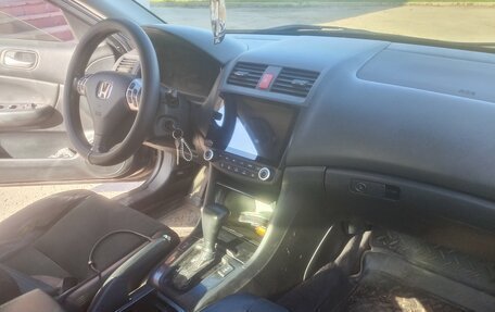 Honda Accord VII рестайлинг, 2005 год, 650 000 рублей, 11 фотография