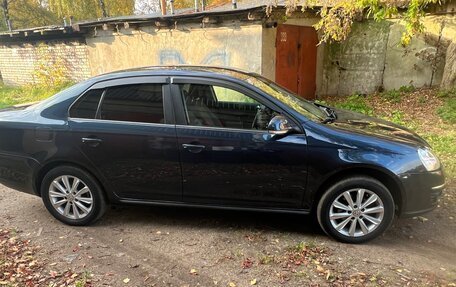 Volkswagen Jetta VI, 2009 год, 750 000 рублей, 4 фотография