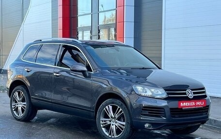Volkswagen Touareg III, 2012 год, 1 550 000 рублей, 2 фотография