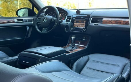 Volkswagen Touareg III, 2012 год, 1 550 000 рублей, 21 фотография