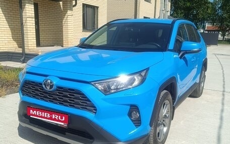 Toyota RAV4, 2019 год, 3 098 000 рублей, 12 фотография