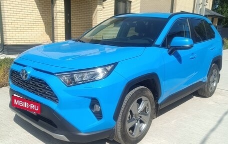 Toyota RAV4, 2019 год, 3 098 000 рублей, 14 фотография