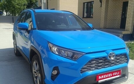 Toyota RAV4, 2019 год, 3 098 000 рублей, 13 фотография