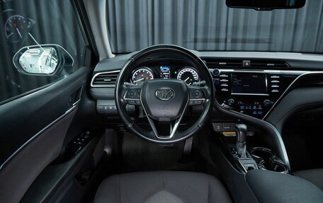 Toyota Camry, 2021 год, 2 887 000 рублей, 8 фотография