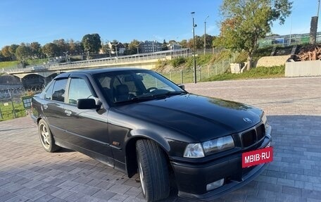 BMW 3 серия, 1993 год, 600 000 рублей, 3 фотография