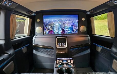 Mercedes-Benz V-Класс, 2021 год, 9 699 999 рублей, 10 фотография