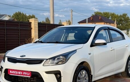 KIA Rio IV, 2017 год, 695 000 рублей, 2 фотография