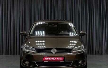 Volkswagen Jetta VI, 2011 год, 899 000 рублей, 3 фотография