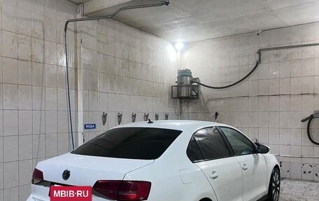 Volkswagen Jetta VI, 2015 год, 550 000 рублей, 4 фотография