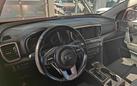 KIA Sportage IV рестайлинг, 2020 год, 2 099 000 рублей, 10 фотография