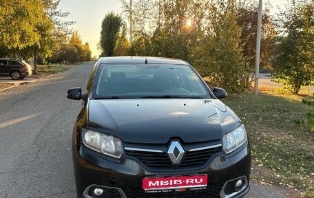 Renault Sandero II рестайлинг, 2015 год, 550 000 рублей, 1 фотография