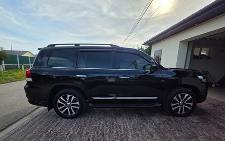 Toyota Land Cruiser 200, 2017 год, 5 500 000 рублей, 4 фотография