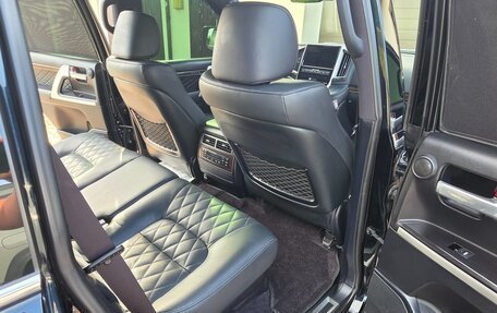 Toyota Land Cruiser 200, 2017 год, 5 500 000 рублей, 7 фотография