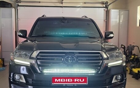 Toyota Land Cruiser 200, 2017 год, 5 500 000 рублей, 12 фотография