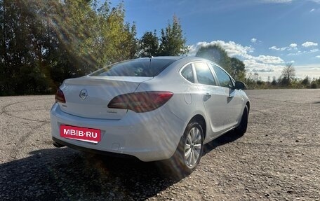 Opel Astra J, 2013 год, 690 000 рублей, 6 фотография