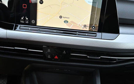 Volkswagen Golf VIII, 2023 год, 3 457 000 рублей, 13 фотография