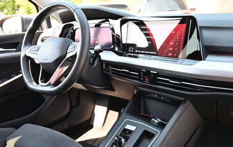 Volkswagen Golf VIII, 2023 год, 3 457 000 рублей, 7 фотография