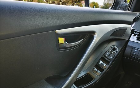 Hyundai Elantra V, 2012 год, 1 000 000 рублей, 15 фотография