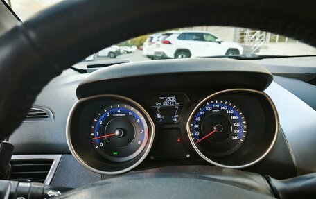 Hyundai Elantra V, 2012 год, 1 000 000 рублей, 13 фотография