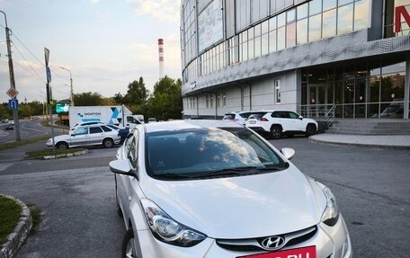 Hyundai Elantra V, 2012 год, 1 000 000 рублей, 8 фотография