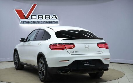 Mercedes-Benz GLC Coupe, 2017 год, 2 890 000 рублей, 7 фотография