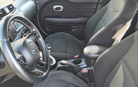 KIA Soul II рестайлинг, 2015 год, 950 000 рублей, 9 фотография