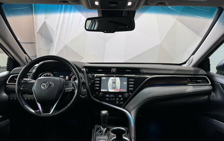 Toyota Camry, 2020 год, 2 850 000 рублей, 11 фотография
