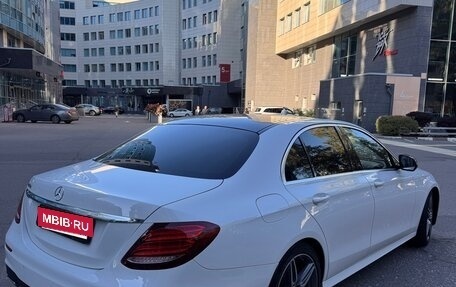 Mercedes-Benz E-Класс, 2017 год, 3 450 000 рублей, 3 фотография