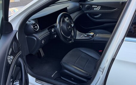 Mercedes-Benz E-Класс, 2017 год, 3 450 000 рублей, 5 фотография