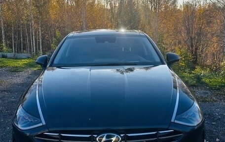 Hyundai Sonata VIII, 2021 год, 2 800 000 рублей, 2 фотография