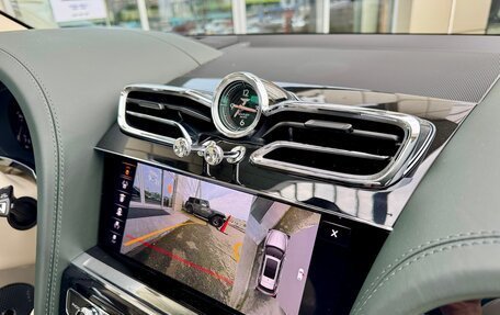 Bentley Bentayga I, 2023 год, 23 200 000 рублей, 11 фотография