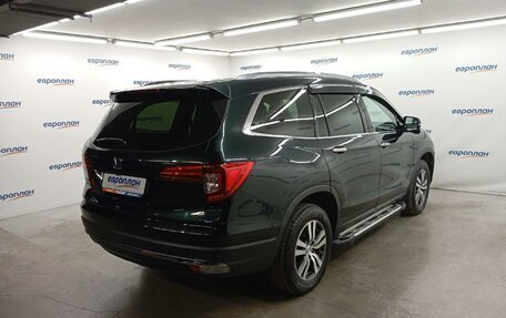 Honda Pilot III рестайлинг, 2017 год, 2 950 000 рублей, 3 фотография